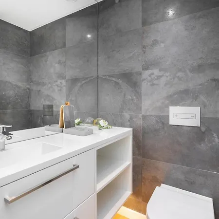Apartament Whome The Boulevard Prime Location With Ac & Elevator Lizbona