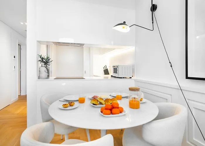 Whome The Boulevard Prime Location With Ac & Elevator Appartement *