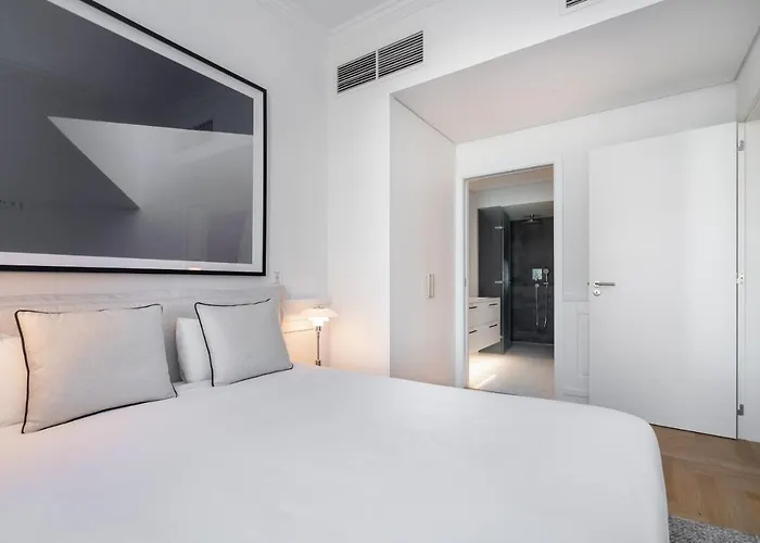 Whome The Boulevard Prime Location With Ac & Elevator Lägenhet